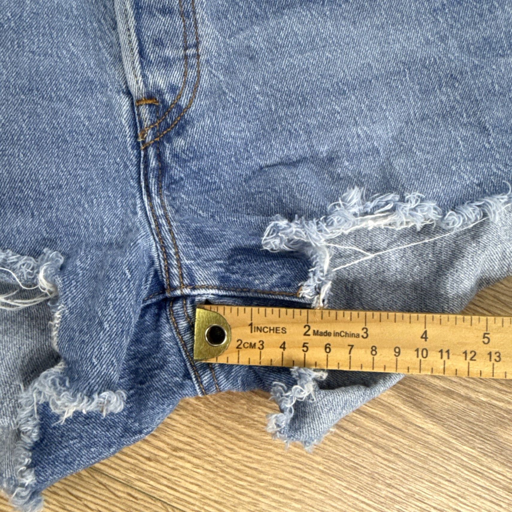 Levi's VINTAGE Levi's 501 Womens High Rise Button Fly Cut-Off Jean Denim Shorts Adult Size 29 Blue 2in Inseam Womens Size 29" - 7 Thumbnail
