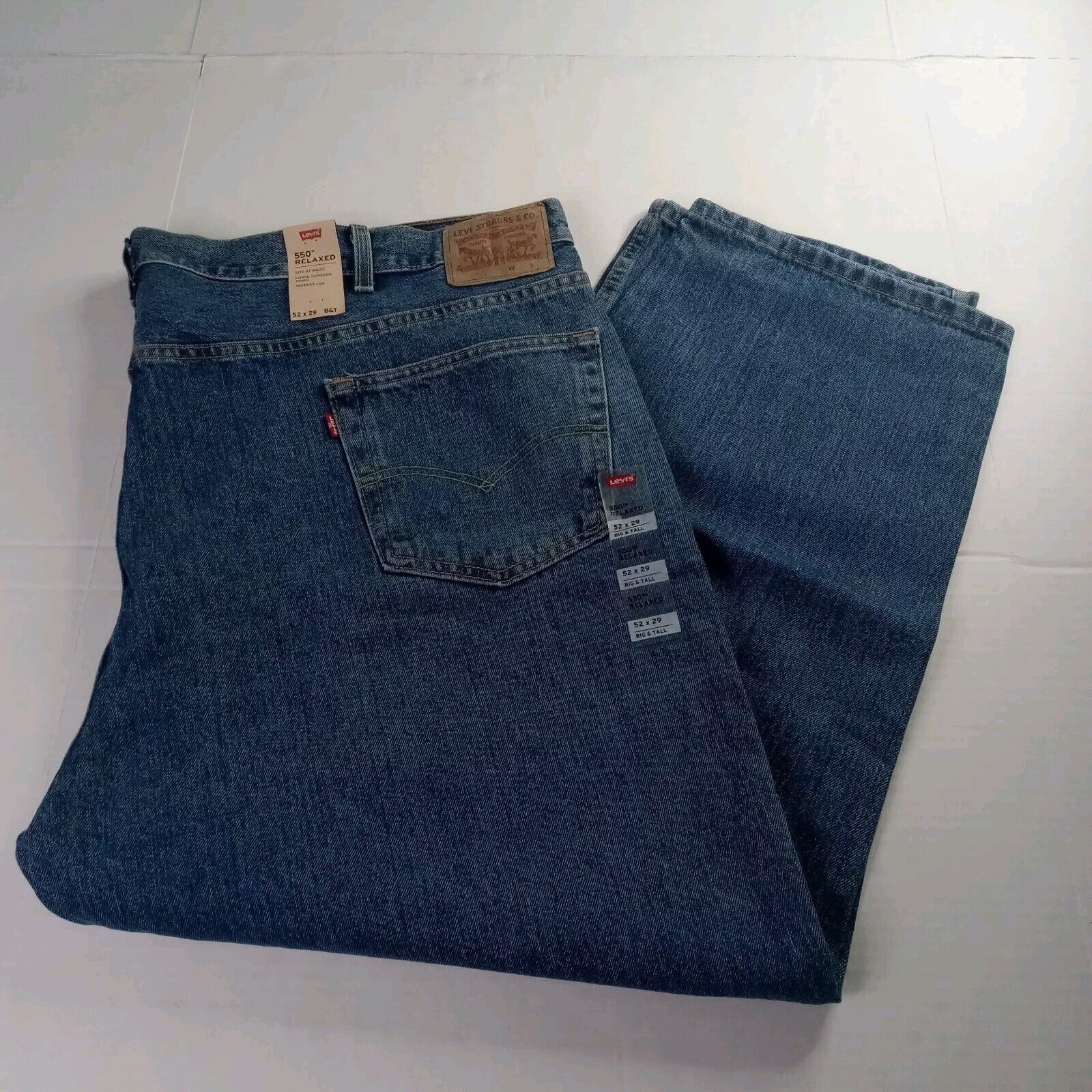 Levi's Levi's 550 Relaxed Jeans Men’s Size 52x29 Blue Loose Tapered Size US 44 / EU 60 - 1 Thumbnail
