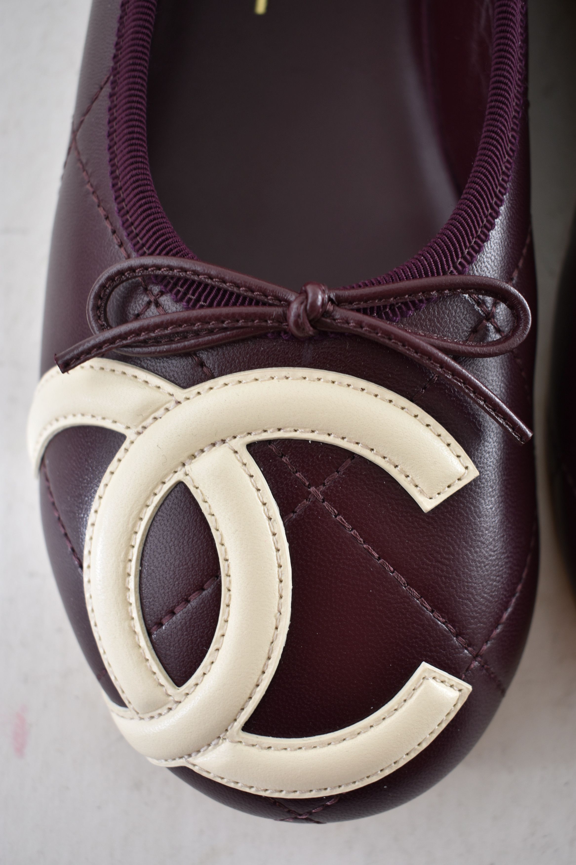 Chanel 26M Coco Beach Cambon Burgundy CC Ballet Ballerina Flat 37.5 Size US 7.5 / IT 37.5 - 9 Thumbnail