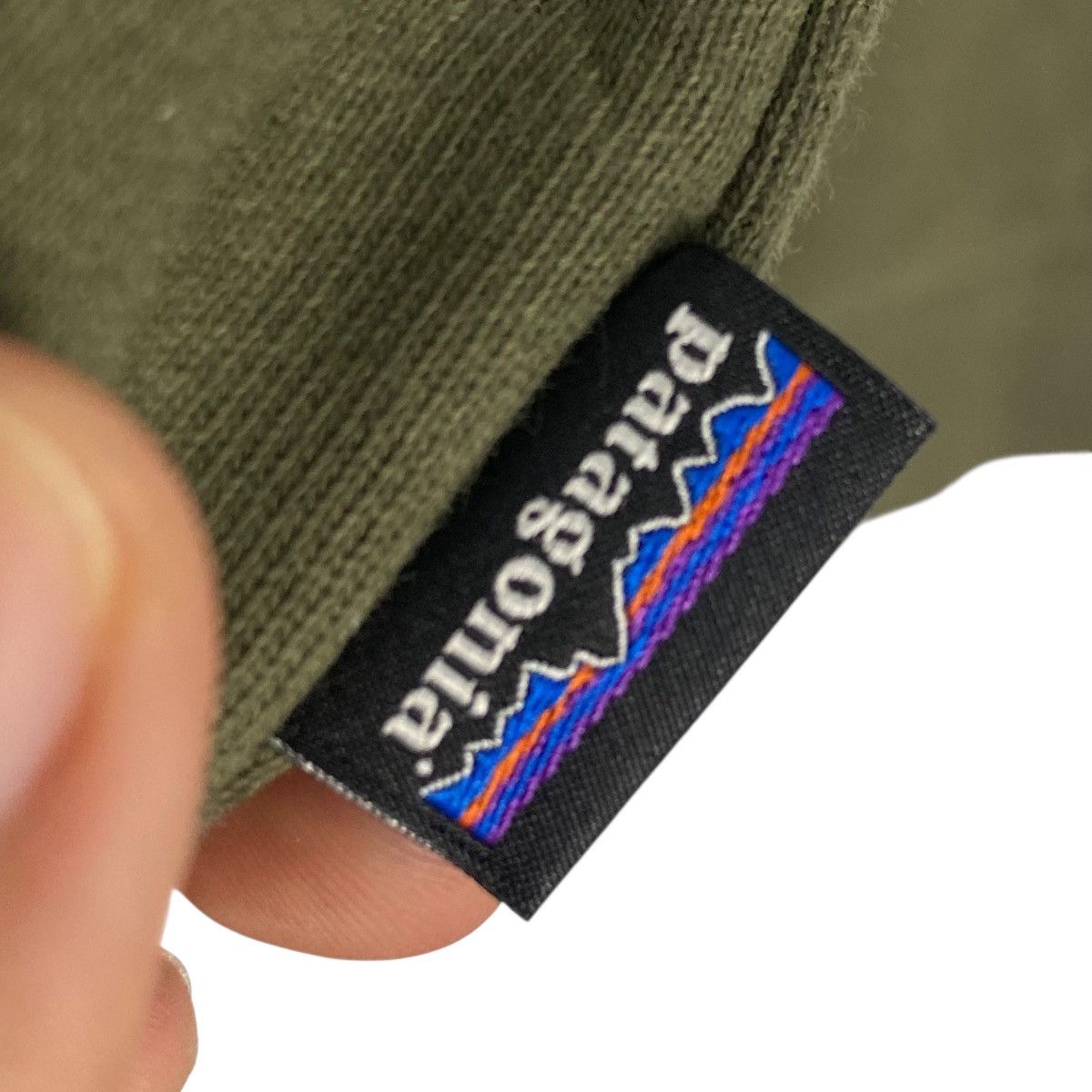 Other Vintage Patagonia Sweatshirt Crewneck Back Hit Olive Green Size US L / EU 52-54 / 3 - 5 Thumbnail