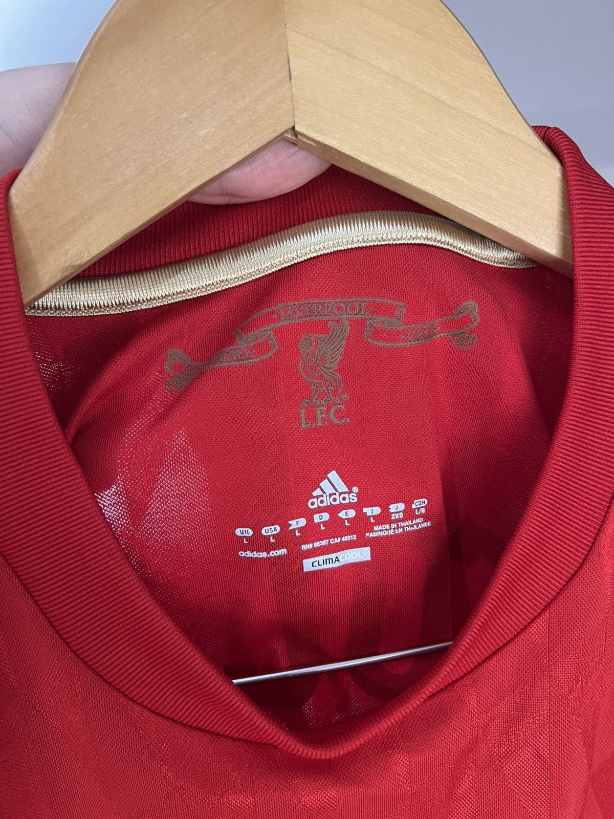 Adidas VINTAGE ADIDAS FC LIVERPOOL ENGLAND SOCCER JERSEY RETRO Y2K Size US L / EU 52-54 / 3 - 7 Thumbnail
