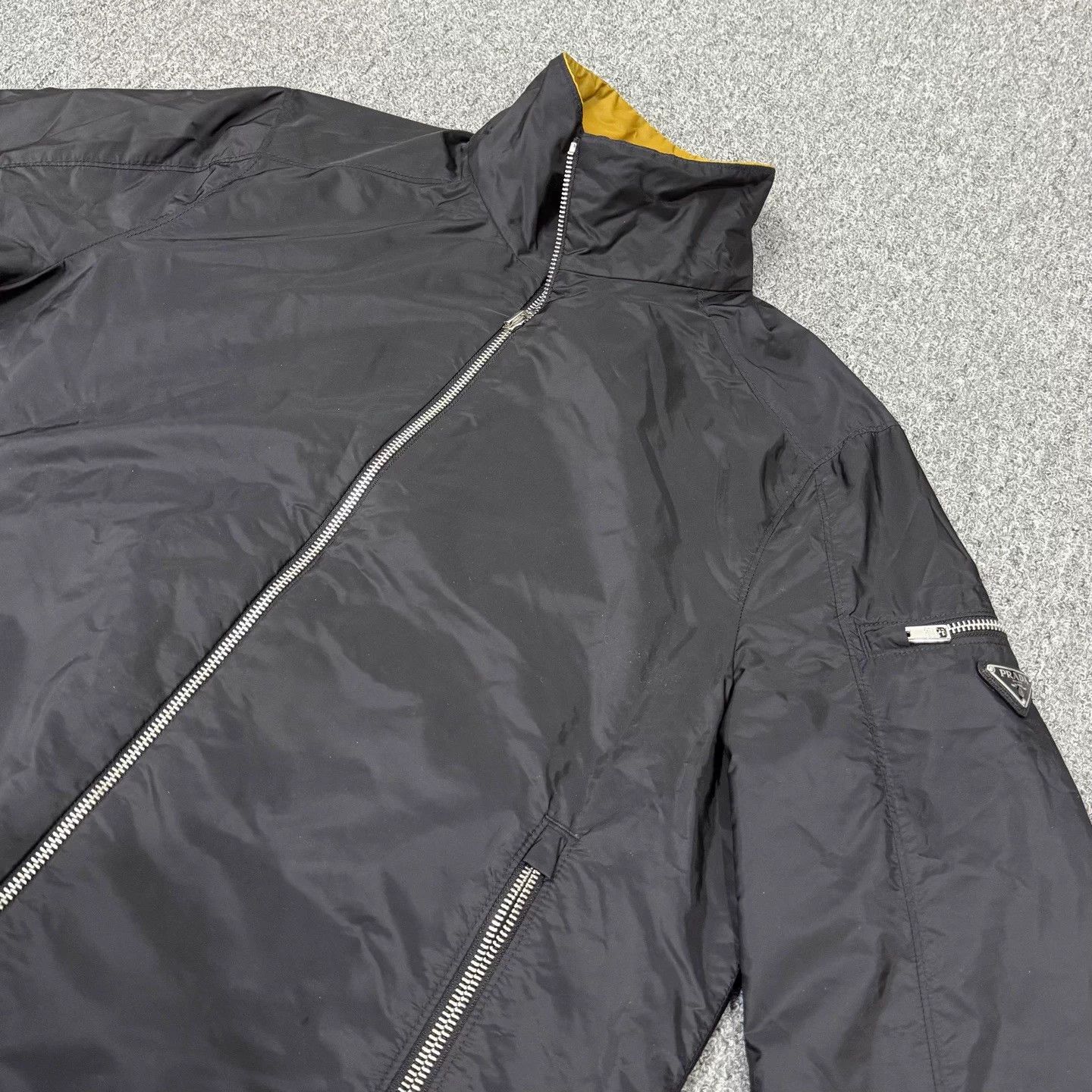 Prada Prada Black Yellow 2-Sided Triangle Logo Jacket 48 Size US M / EU 48-50 / 2 - 3 Thumbnail