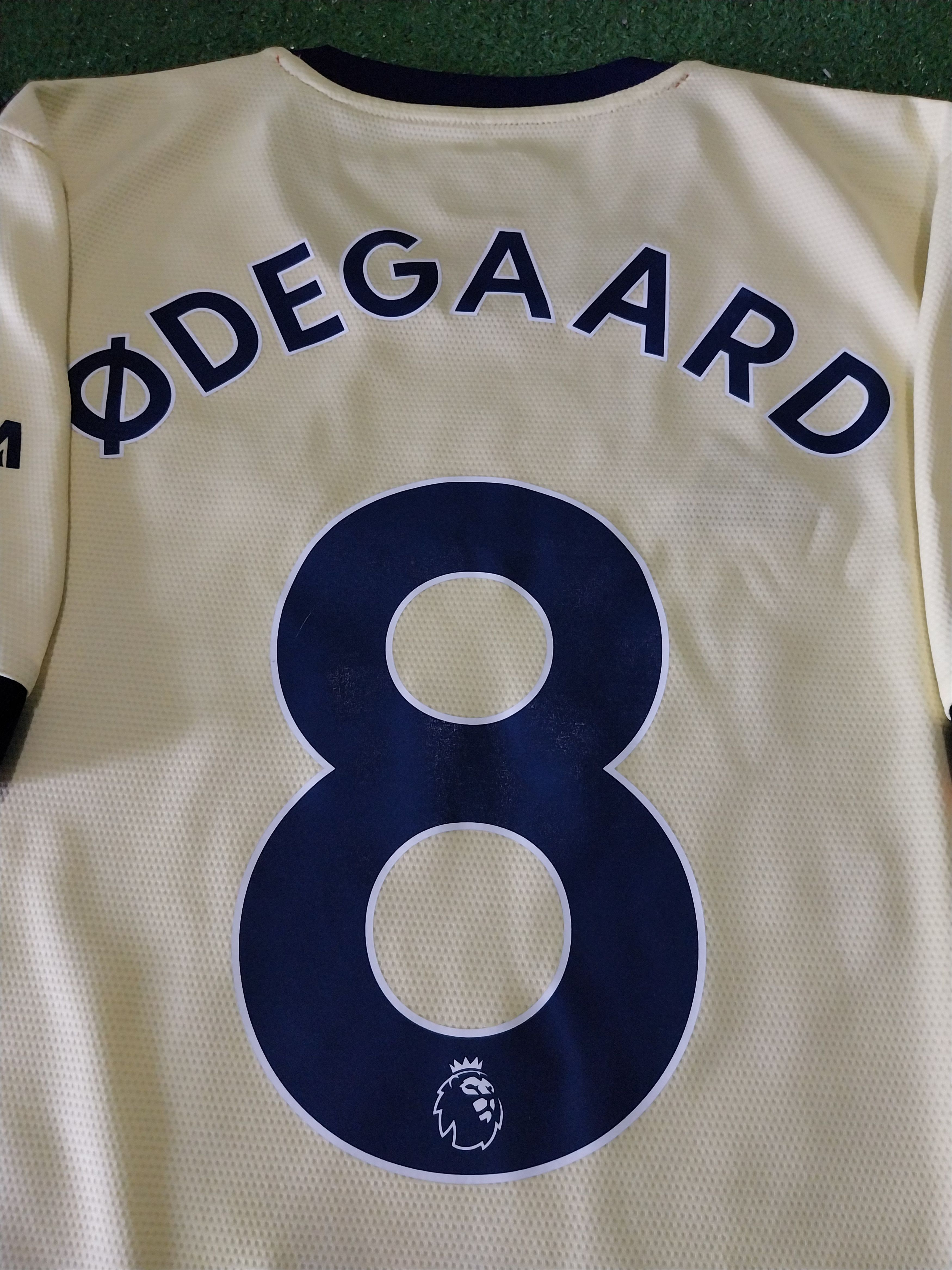 Adidas Arsenal away 2021/2022 ødegaard jersey football Size US L / EU 52-54 / 3 - 11 Thumbnail