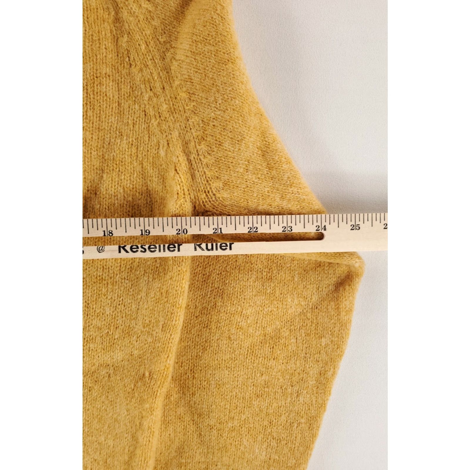 MooRER VINTAGE Cox Moore Sweater VTG 60s 70s 100% Wool Made England Yellow Crew Neck Mens L Size US L / EU 52-54 / 3 - 6 Thumbnail