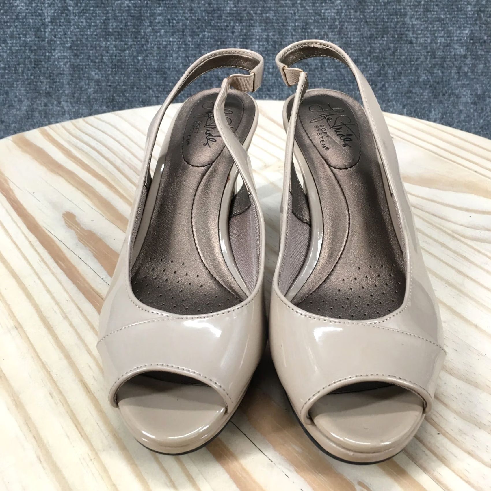 Vintage LifeStride Heels Womens 7.5 Invest Slingback Tan Faux Patent Leather Stiletto Size US 8 / IT 38 - 7 Thumbnail