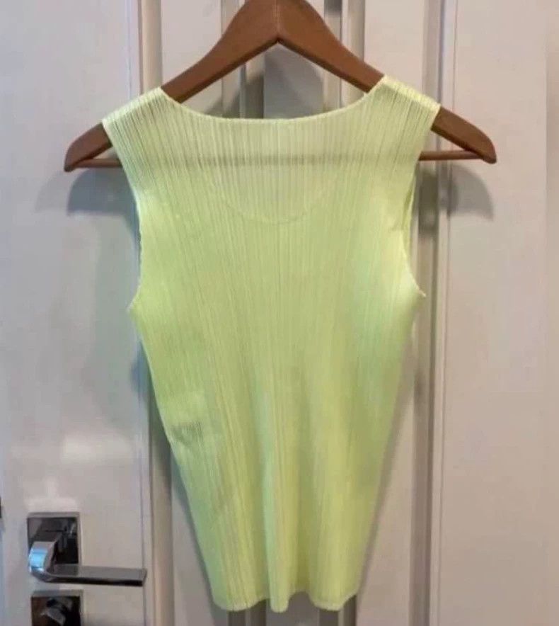 Issey Miyake Issey Miyake size:3 Yellow vest Size XS / US 0-2 / IT 36-38 - 2 Thumbnail