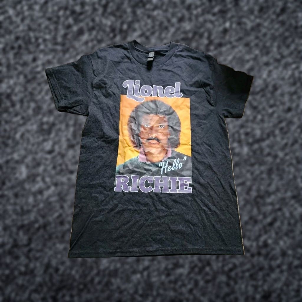 Vintage Funny Lionel Richie Hello T Shirt Black Crew Neck Short Sleeve Mens M Cotton Size US M / EU 48-50 / 2 - 1 Thumbnail
