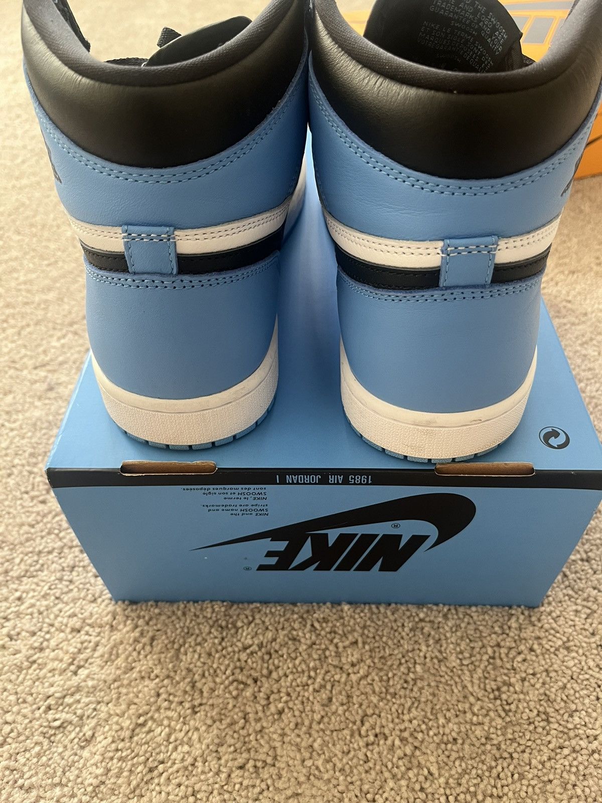Nike Air Jordan 1 Retro OG High UNC Toe Size US 9.5 / EU 42-43 - 8 Thumbnail