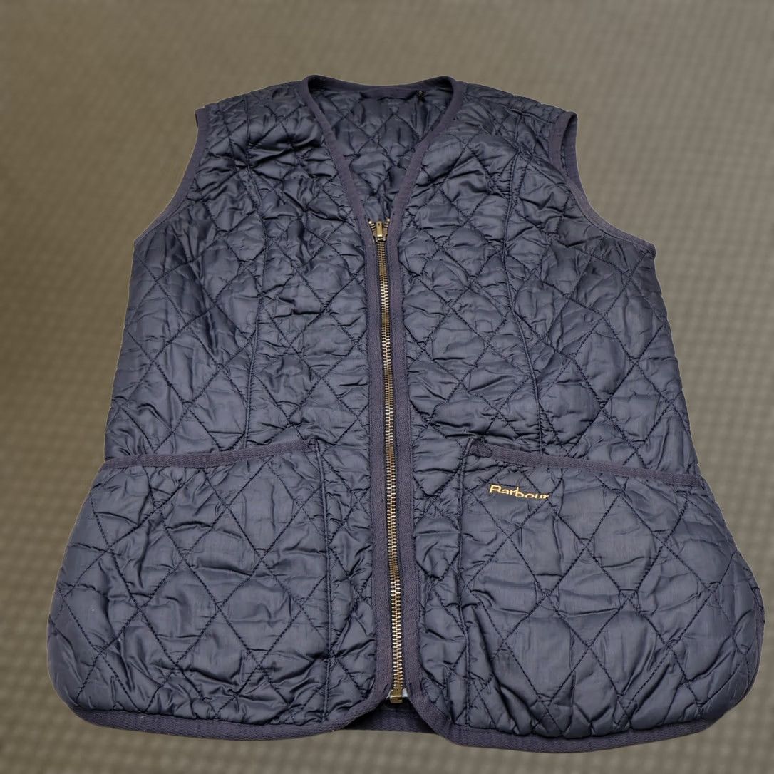 Barbour Barbour Vest Women 4 Black Fleece Betty Liner Full Zip Light Pack Winter Quilted Vest Sleeveless Zipper Pocket Quilted Barbour Logo Size S / US 4 / IT 40 - 1 Thumbnail
