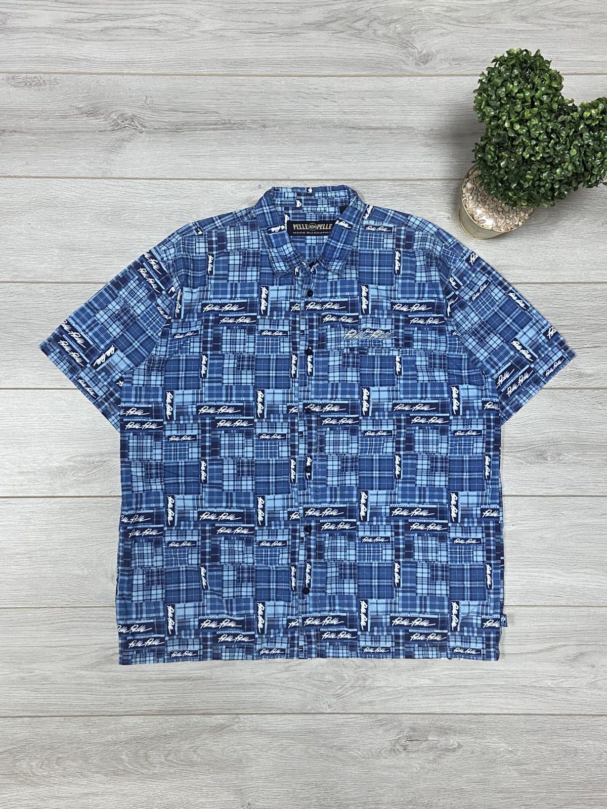 Pelle Pelle Pelle Pelle 🎶 Marc Buchanan monogram shirt buttons Size US XL / EU 56 / 4 - 1 Thumbnail