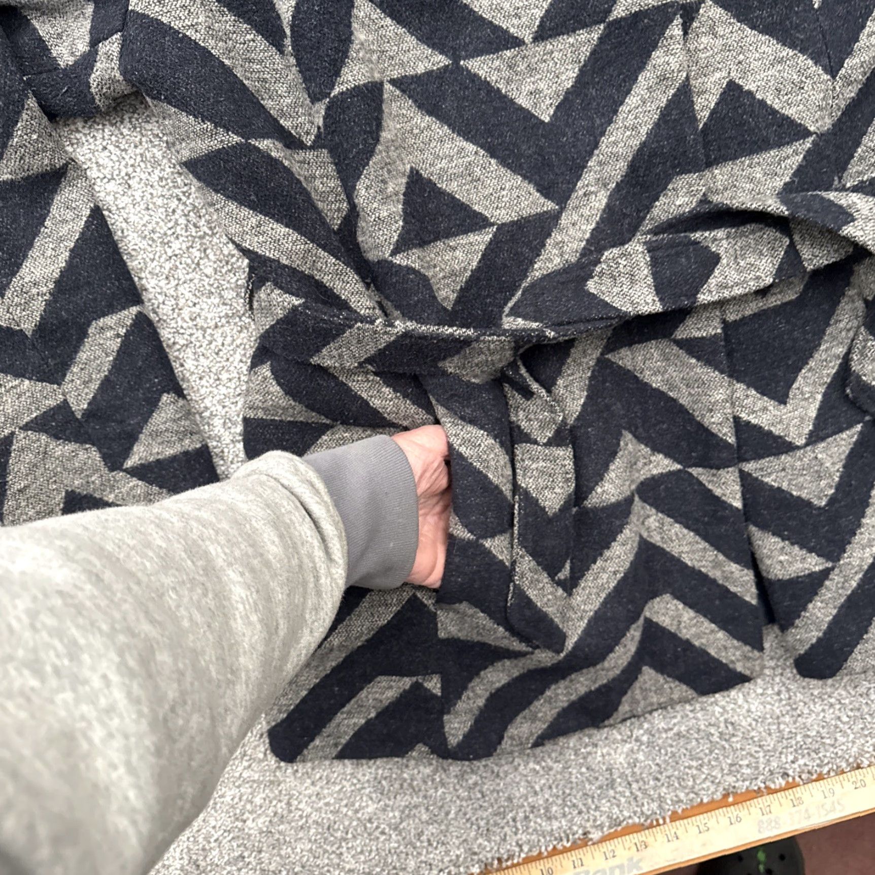Mossimo VINTAGE? wait not vintage. The item is not vintage per specs. So: Mossimo Coat Womens XL Geometric Belted Lined Pockets Casual Travel Coat Size XL / US 12-14 / IT 48-50 - 5 Thumbnail