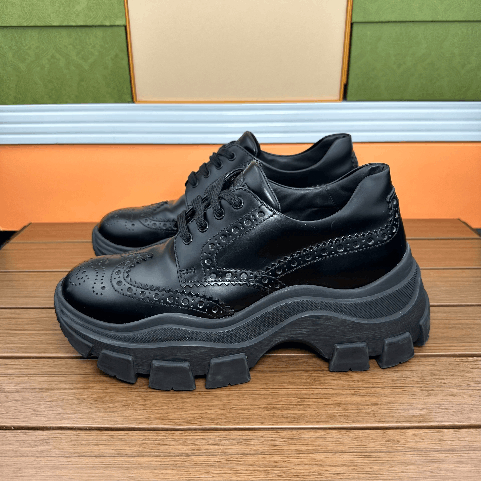 Prada Prada Lowtop Sneakers it_40 Women Size US 10 / IT 40 - 1 Thumbnail
