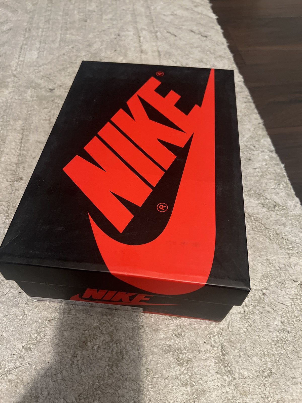 Jordan Brand × Nike WMNS Jordan 1 High Satin Black Toe Size US 6.5 / IT 36.5 - 2 Thumbnail