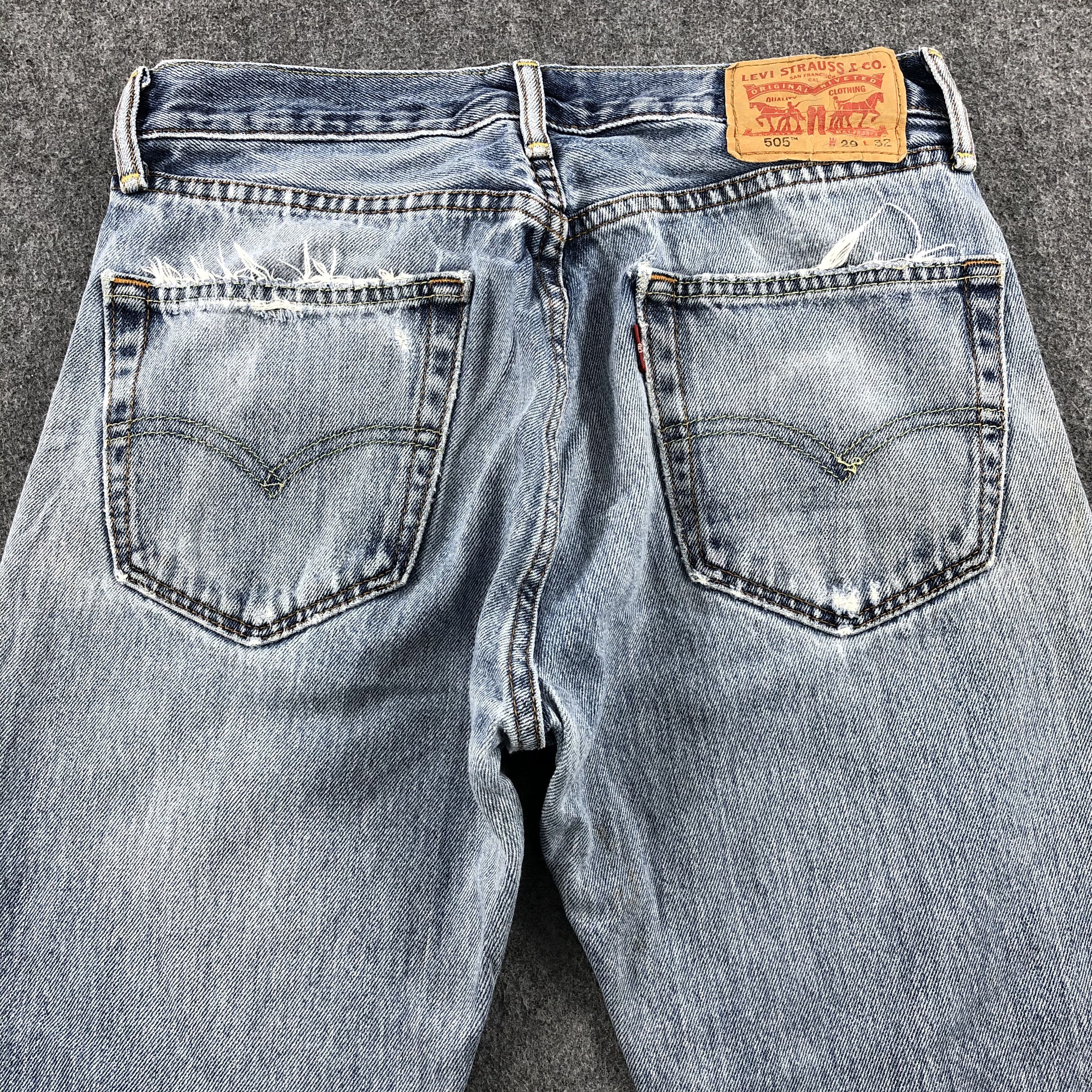 Levi's × Vintage Vintage Light Wash Levis 505 Jeans-JM1769 Size US 30 / EU 46 - 4 Thumbnail
