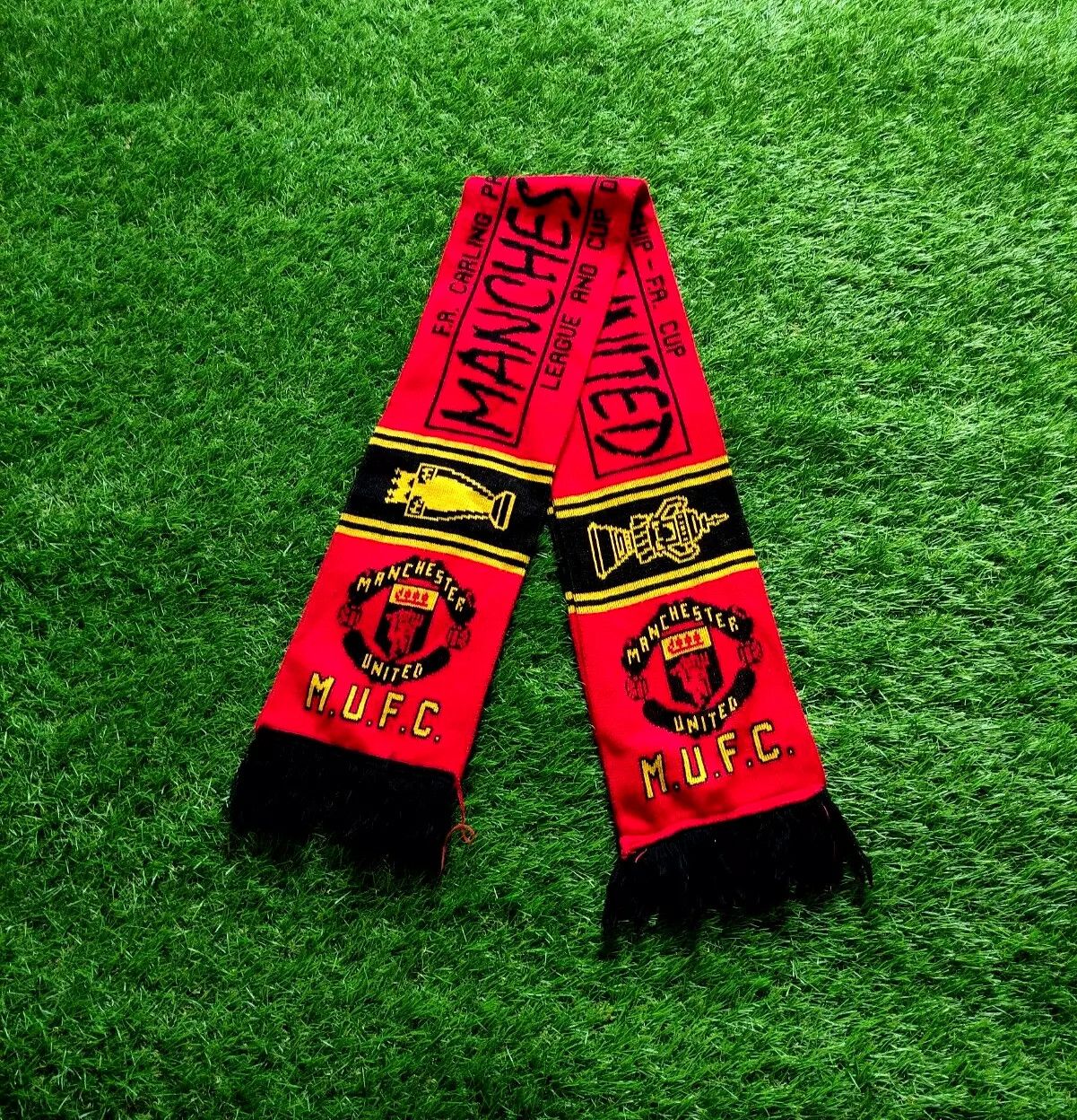Other MANCHESTER UNITED LEAGUE AND CUP DOUBLE WINNERS 1994 SCARF Size ONE SIZE - 1 Thumbnail
