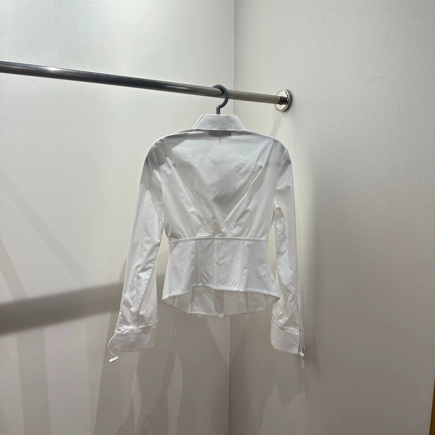 Fendi Fendi waisted white shirt 36 Size XS / US 0-2 / IT 36-38 - 2 Thumbnail