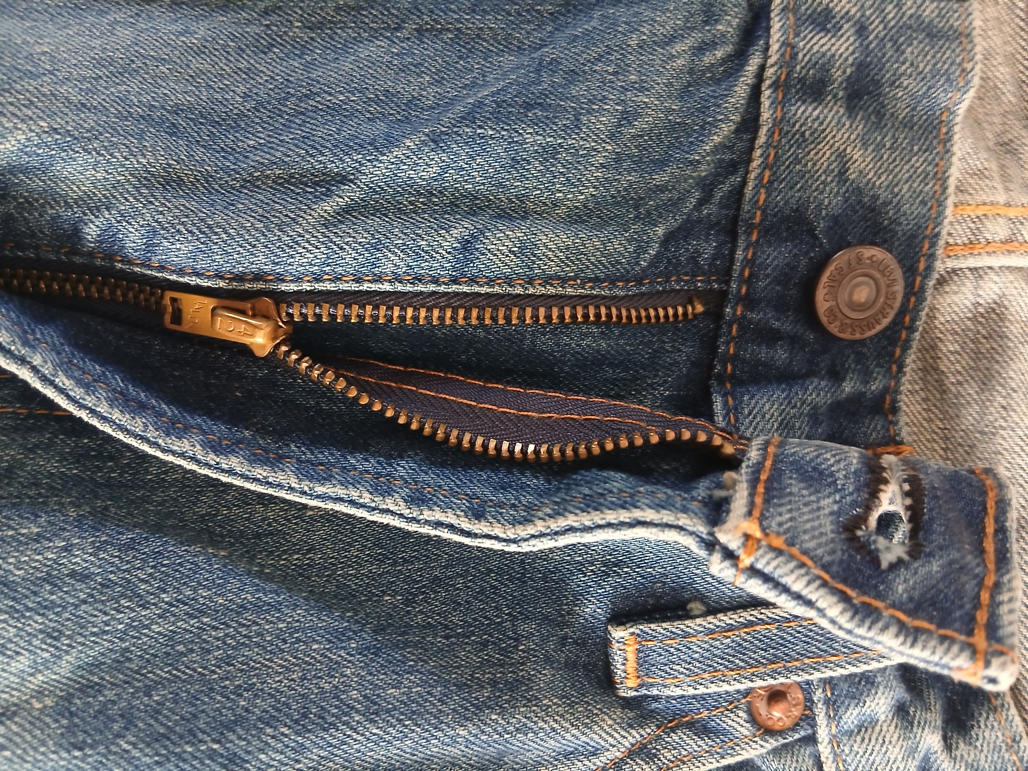 Levi's Vintage Clothing 1967 505® Regular Fit Selvedge Men's Jeans Size US 34 / EU 50 - 4 Thumbnail