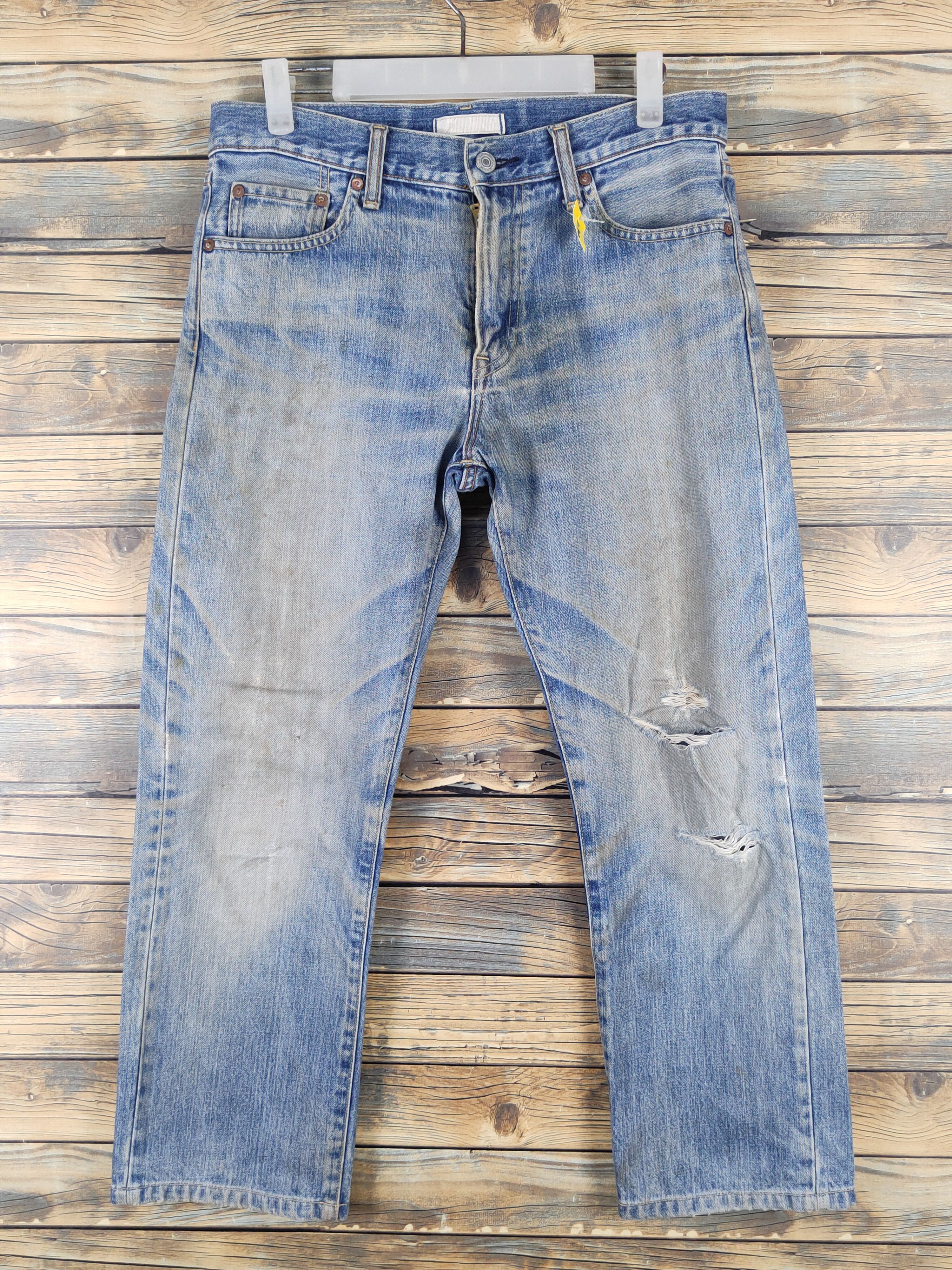 Japanese Brand Uniqlo Blue Distressed Ripped denim Jeans #W1710 Size US 30 / EU 46 - 1 Thumbnail