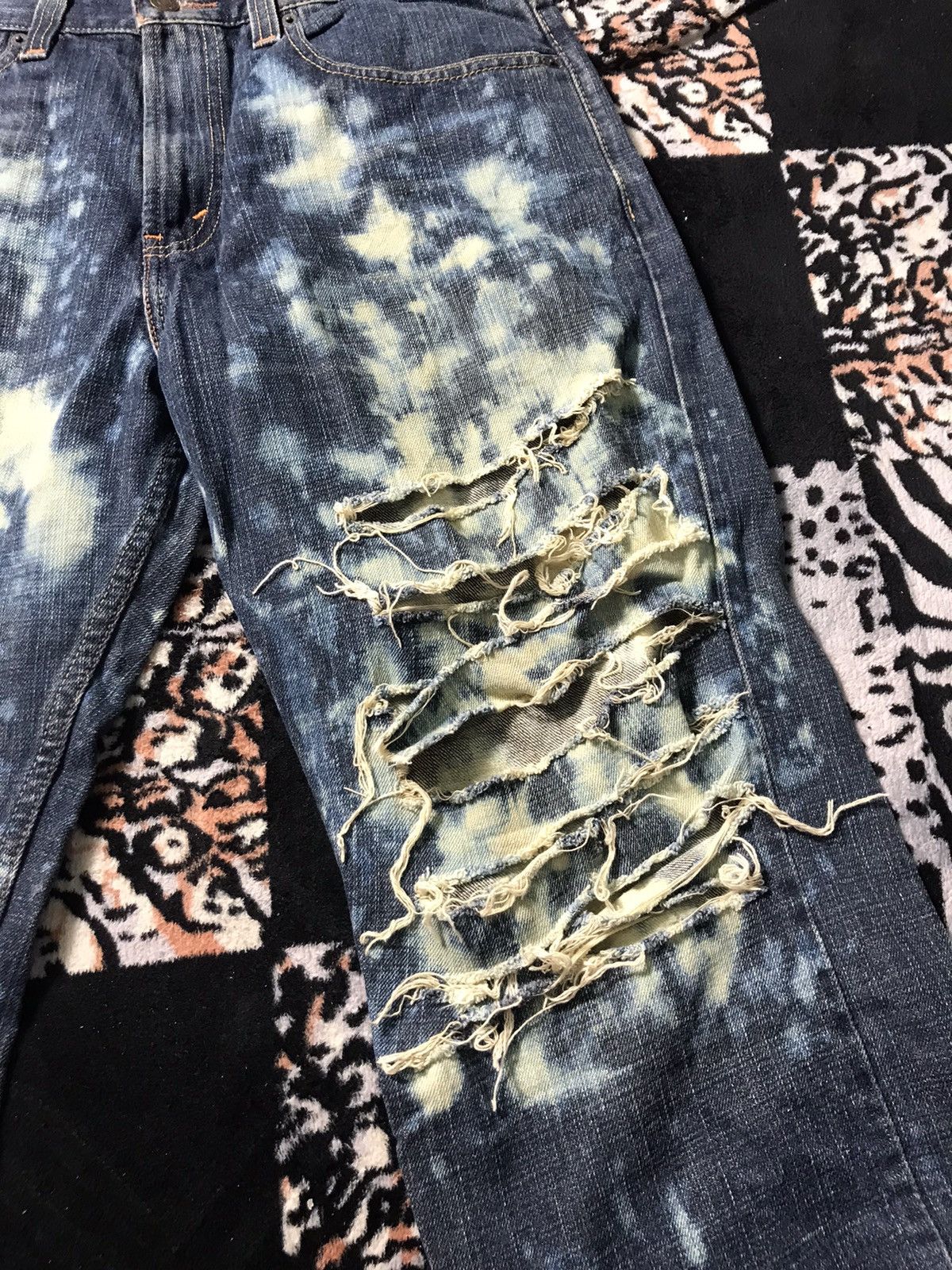 Levi's vintage Levis 569 distressed denim size 34 short rAre design Size US 34 / EU 50 - 2 Thumbnail