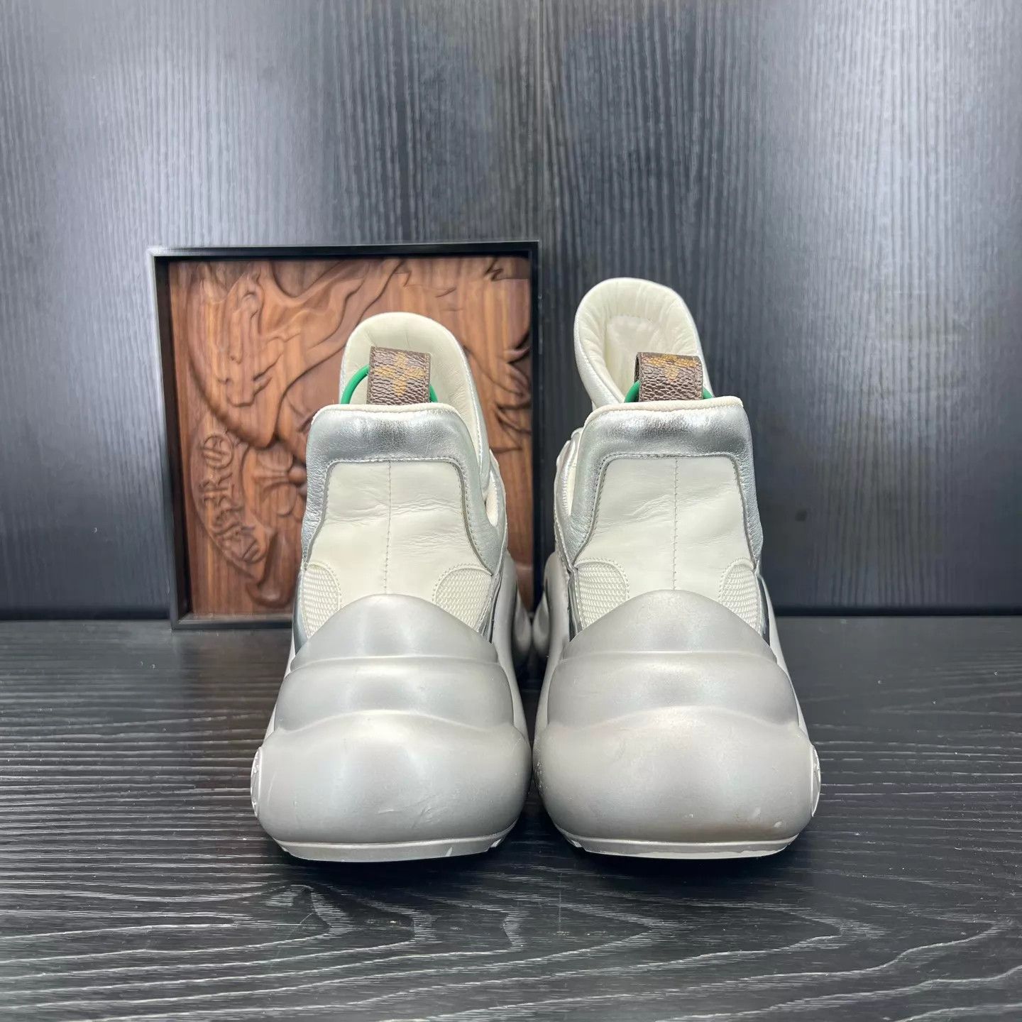 Louis Vuitton LV Archlight White Silver 39 Right Outer Scuff Good Size US 8.5 / IT 38.5 - 6 Thumbnail