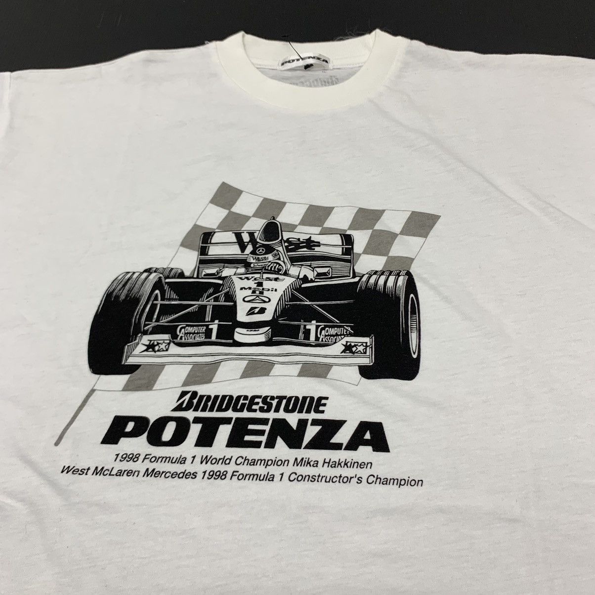Vintage Vintage 90s Mika Hakkinen West Mclaren Mercedes F1 Tshirt Size US L / EU 52-54 / 3 - 3 Thumbnail