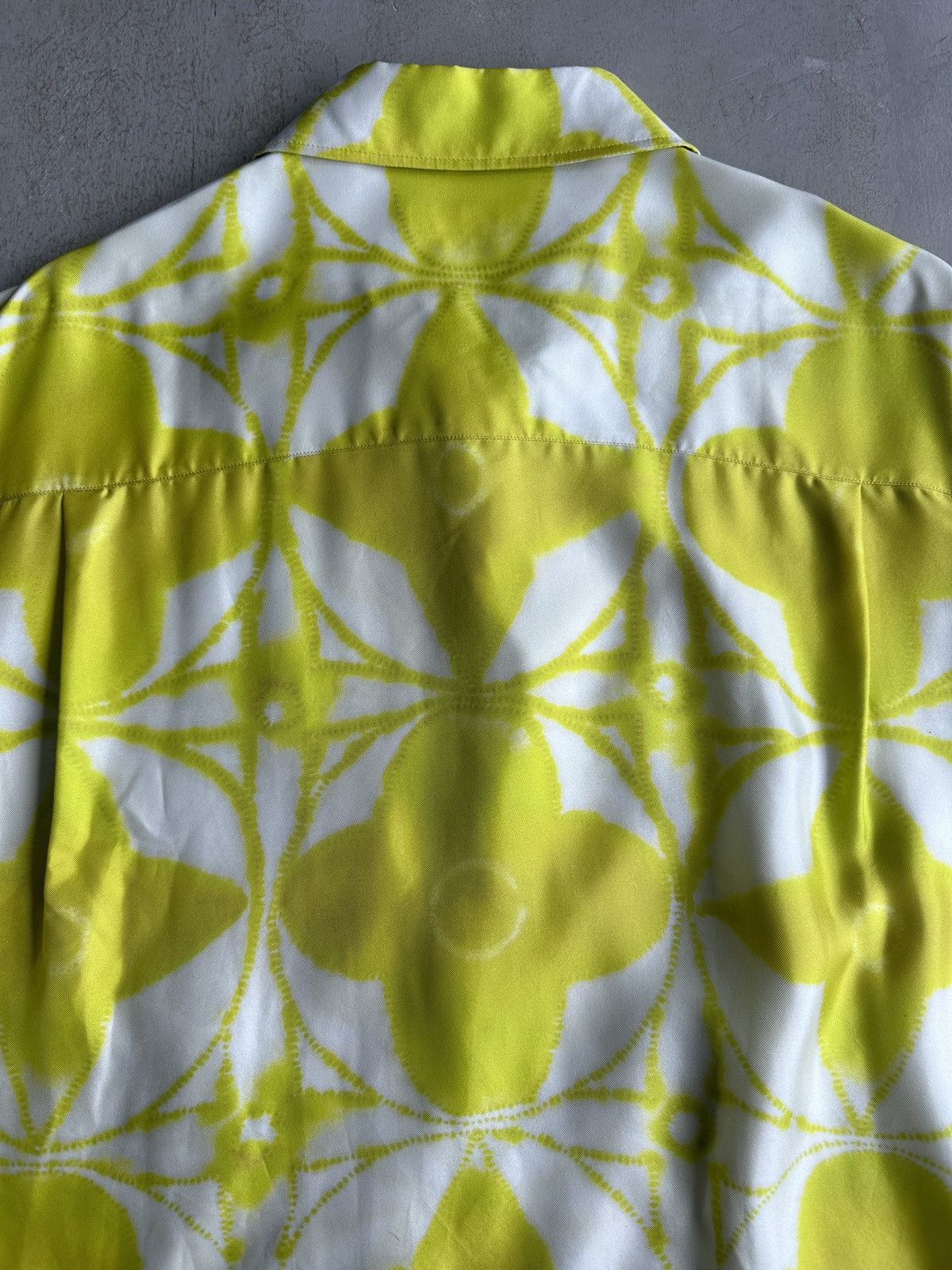 Louis Vuitton Louis Vuitton - Shibori Monogram Silk Shirt Size US L / EU 52-54 / 3 - 3 Thumbnail