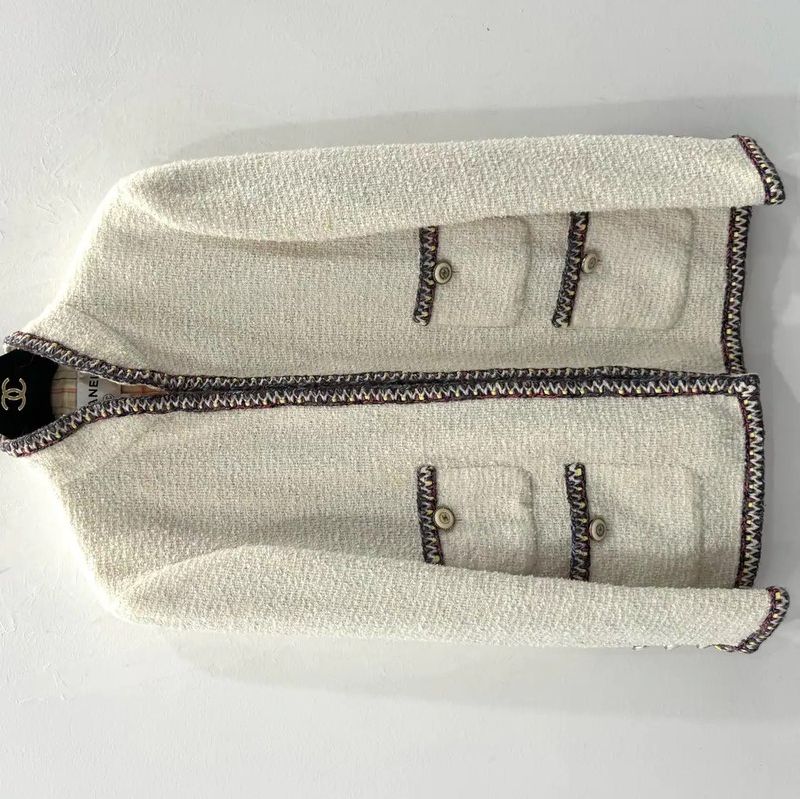 Chanel Chanel Beige Wool Jacket for Women 0089 Size M / US 6-8 / IT 42-44 - 1 Thumbnail