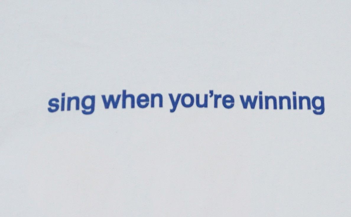 Vintage 00's Robbie Williams "Sing when you're winning" T-shirt Size US M / EU 48-50 / 2 - 5 Thumbnail