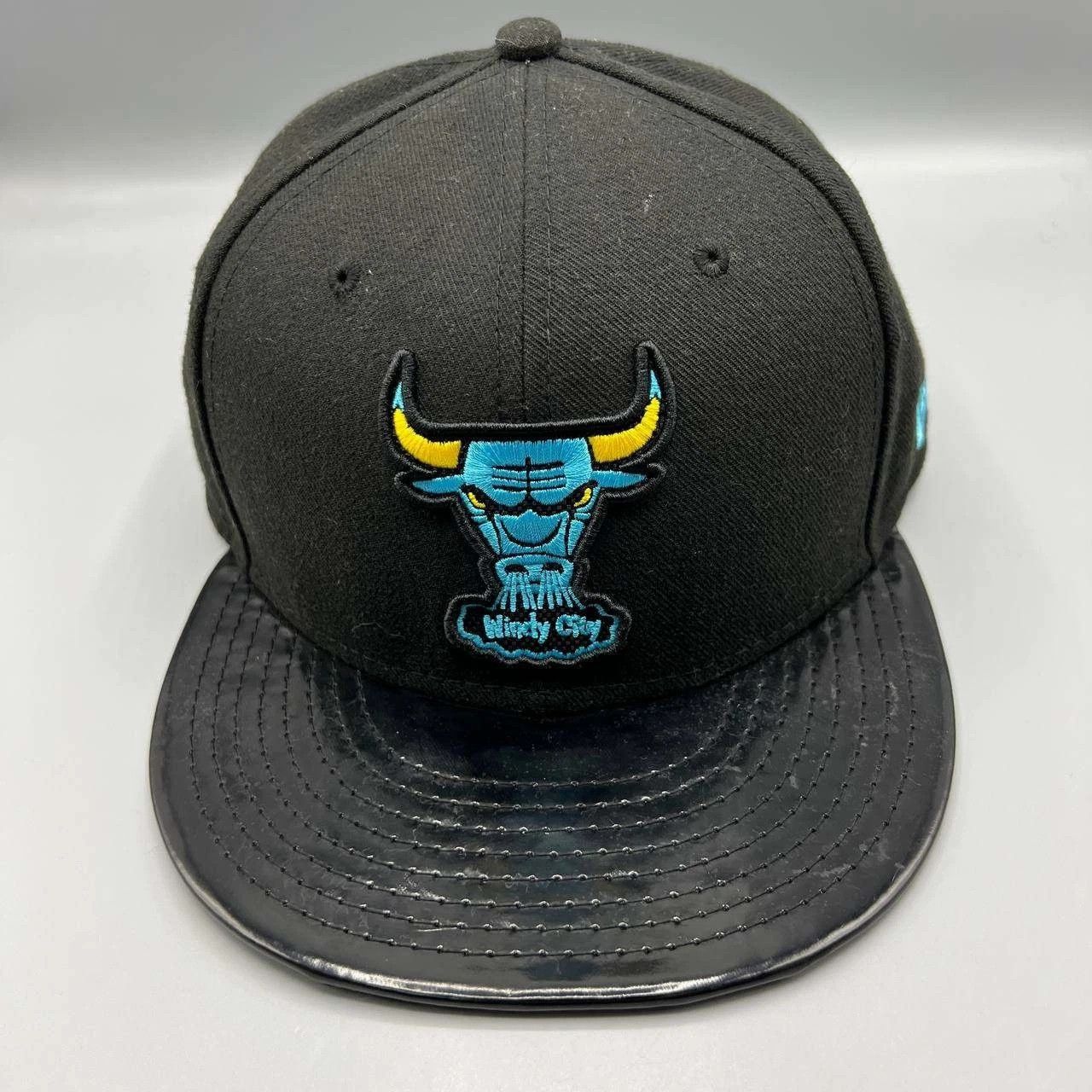 New Era Chicago Bulls Hat M-L Windy City Strap Back Hardwood Classic Size ONE SIZE - 1 Thumbnail