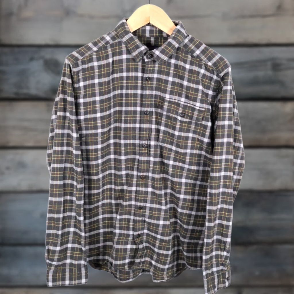 Patagonia Patagonia Shirt XL Men Brown Gray Plaid Organic Cotton Fjord Flannel Button-Up Long Sleeve Collared Trail Workwear Vintage No Size US XL / EU 56 / 4 - 1 Thumbnail