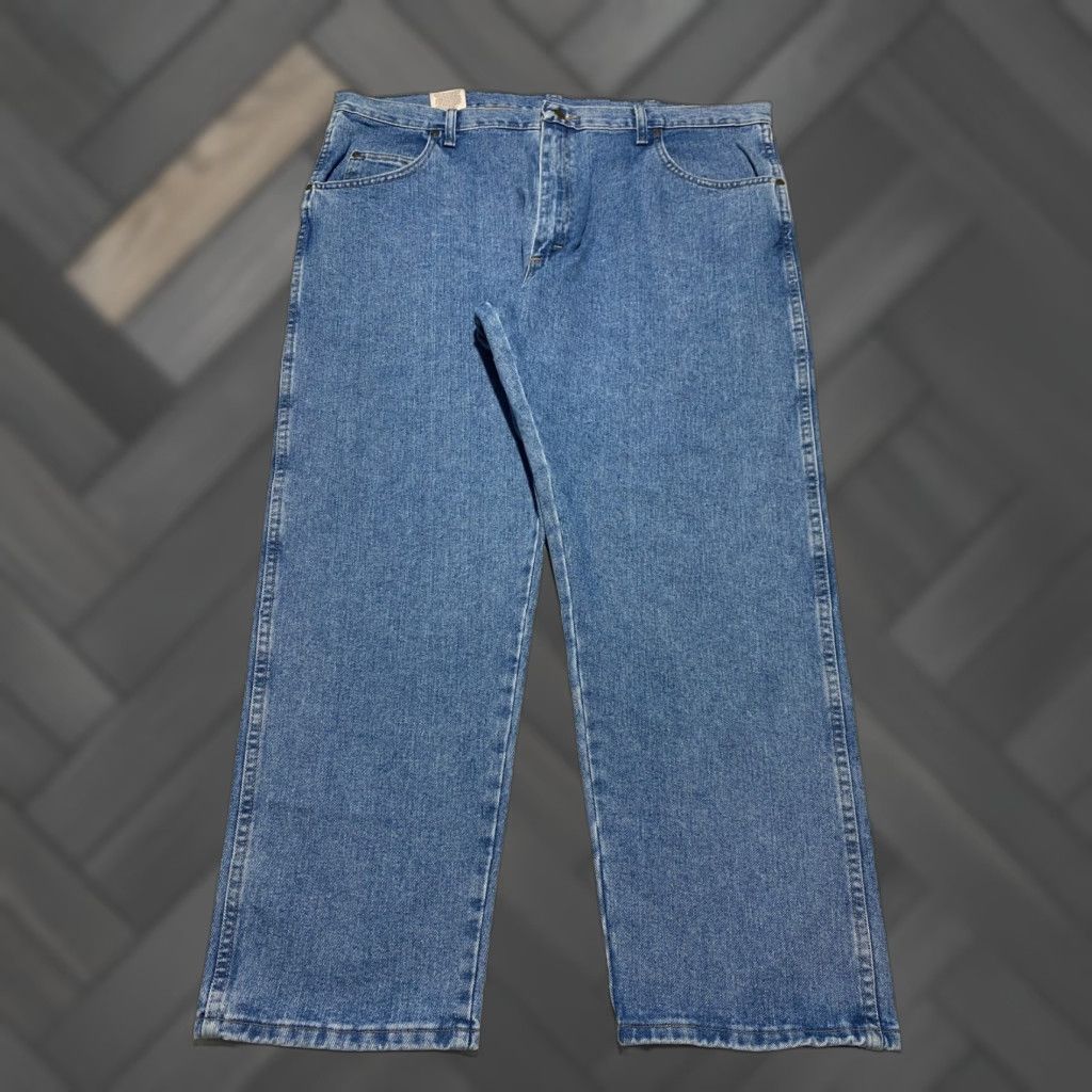 Wrangler VINTAGE Wrangler Blues Jeans Men 42x30 Relaxed Fit Straight Leg Medium Wash 5-Pocket Denim Cotton USA Western Logo Womens? No Size US 42 / EU 58 - 1 Thumbnail
