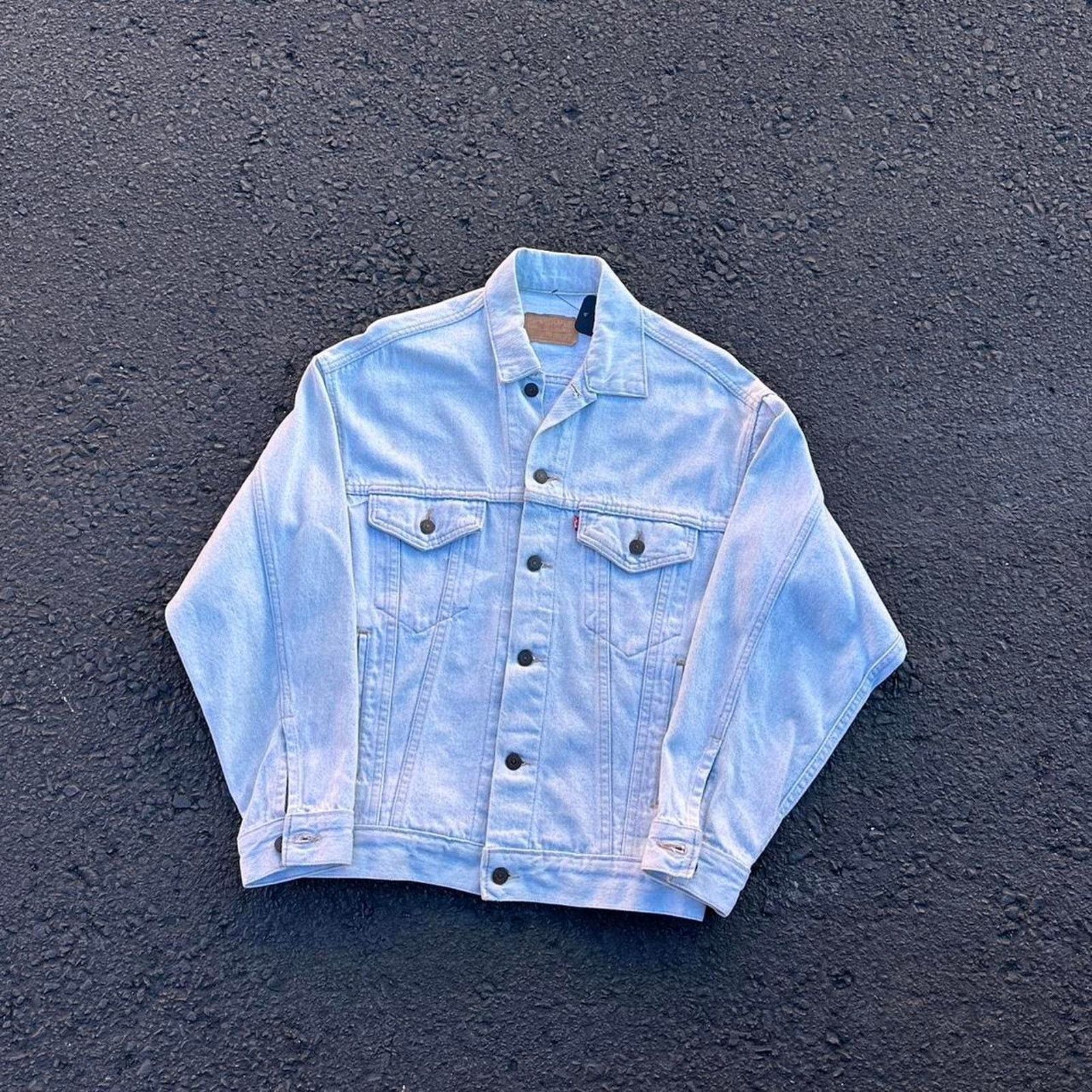 Levi's × Vintage Vintage Levi's Light Wash Trucker Jacket Size US M / EU 48-50 / 2 - 1 Thumbnail