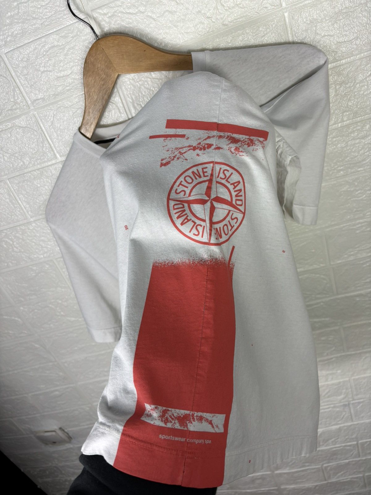 Stone Island Stone Island T-Shirt White Red Big Logo Size S Men’s Size US S / EU 44-46 / 1 - 8 Thumbnail