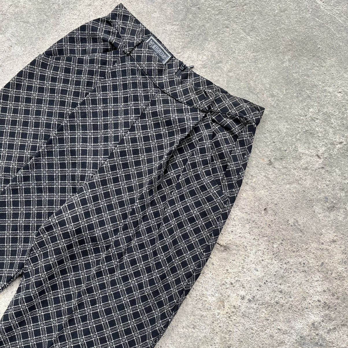 Designer × Versus Versace × Vintage Versus Versace Vintage Size 26" / US 2 / IT 38 - 2 Thumbnail