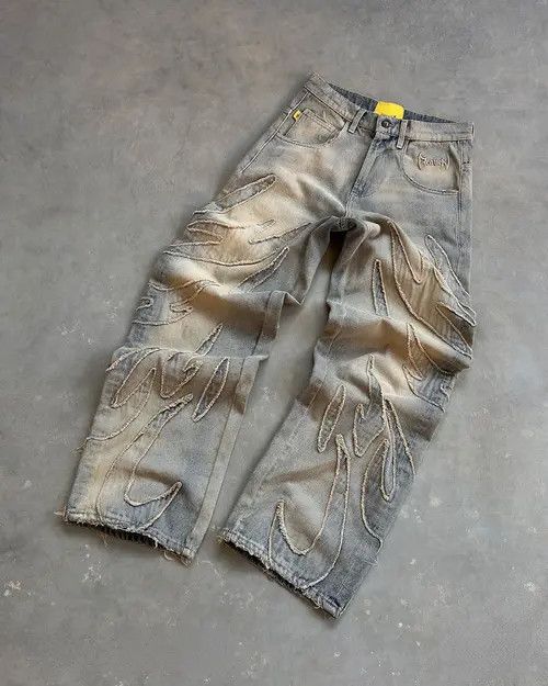 Japanese Brand Street Retro Raw Edge Embroidery Baggy Jeans Size US 34 / EU 50 - 1 Thumbnail