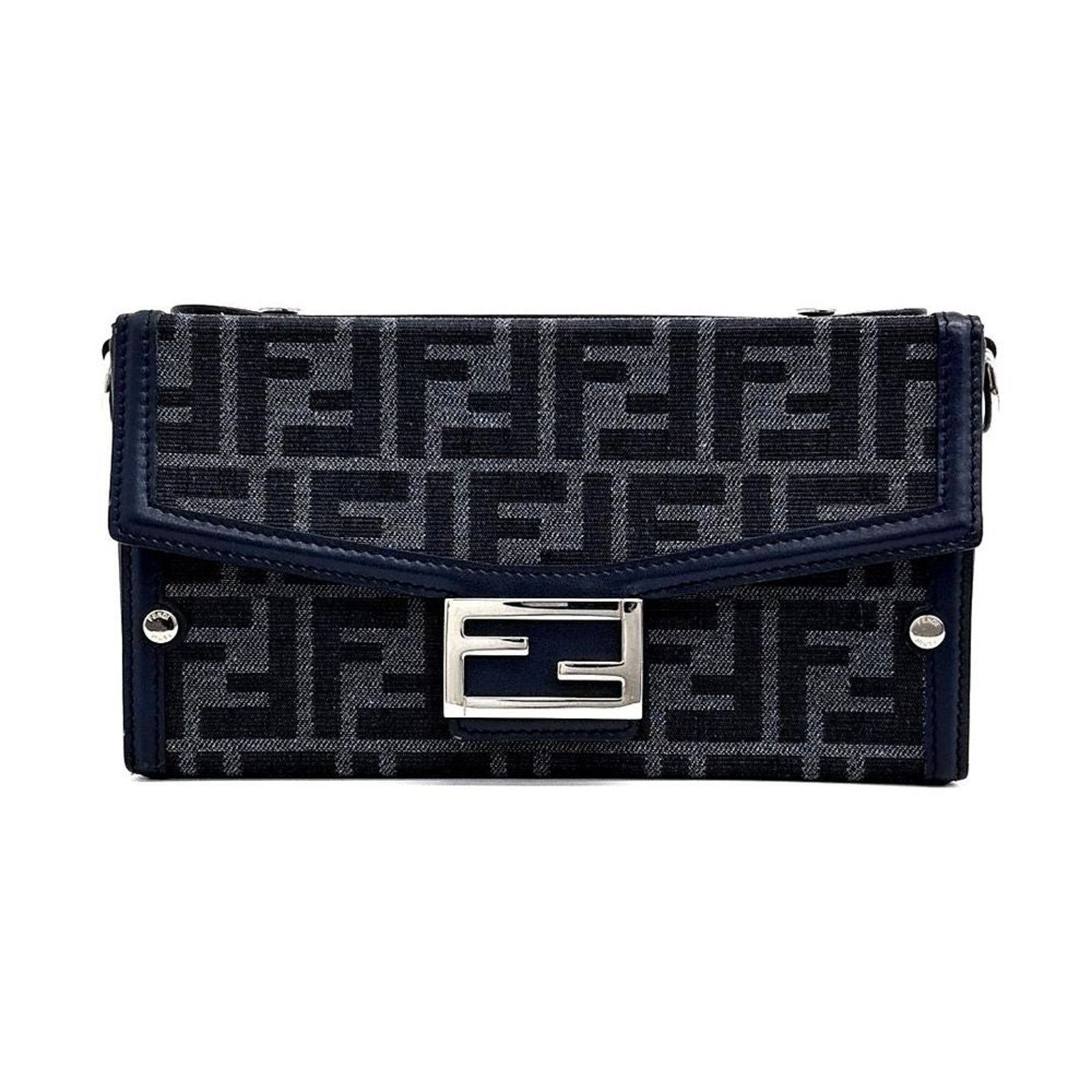Fendi Baguette Trunk Bag (1435473) in Blue, Women's