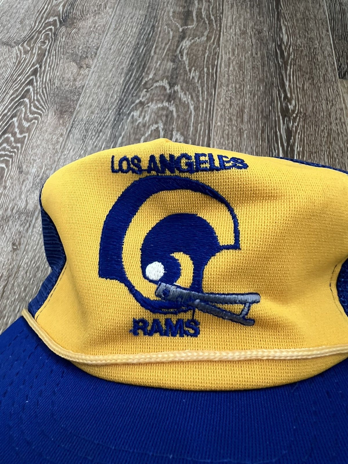 NFL Vintage Los Angeles Rams Nfl Trucker hat Size ONE SIZE - 2 Thumbnail