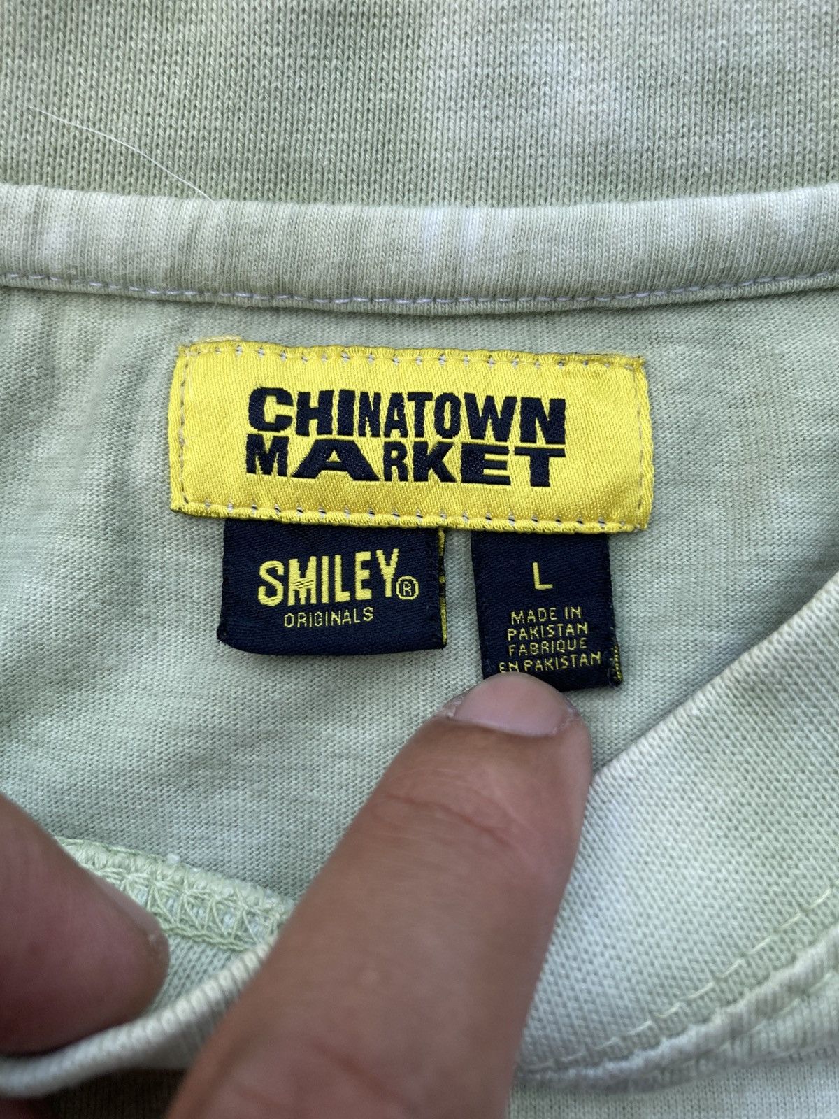 Other Chinatown Market x Smiley 'Peace Movement' T Shirt Size US L / EU 52-54 / 3 - 7 Thumbnail