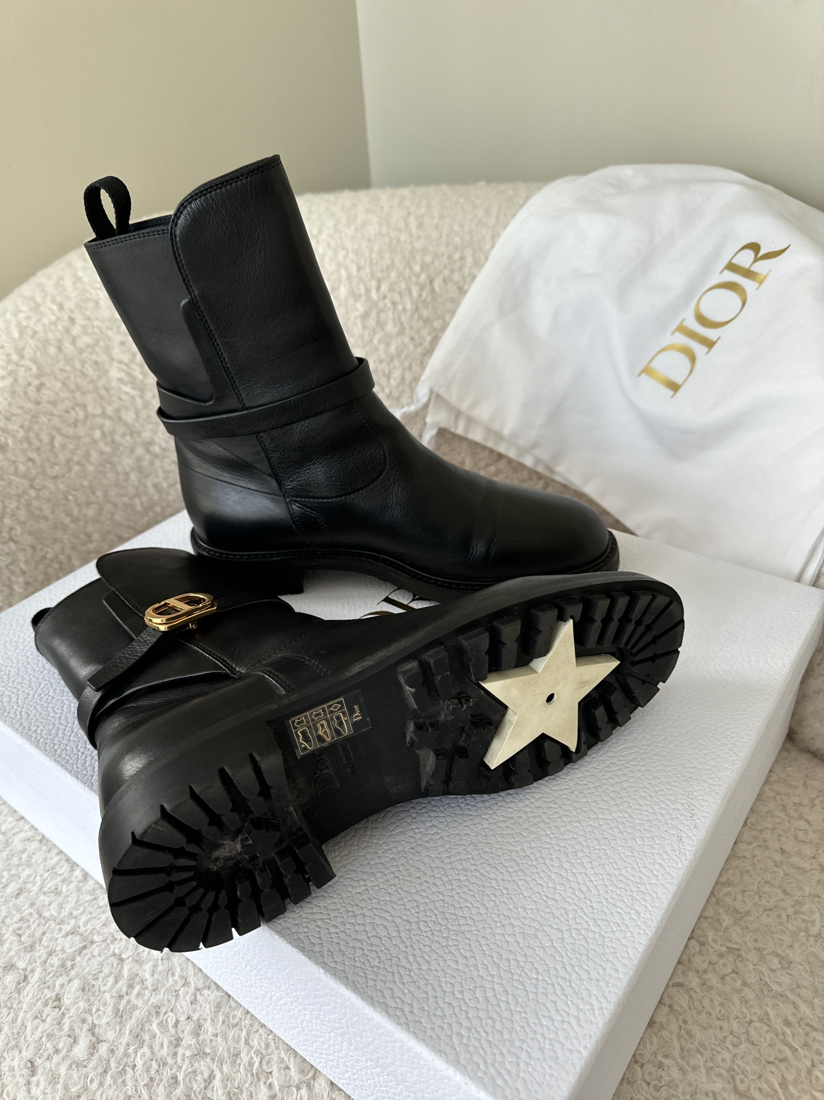 Dior Dior women ankle calfskin boots with CD signature buckle Size US 7.5 / IT 37.5 - 6 Thumbnail