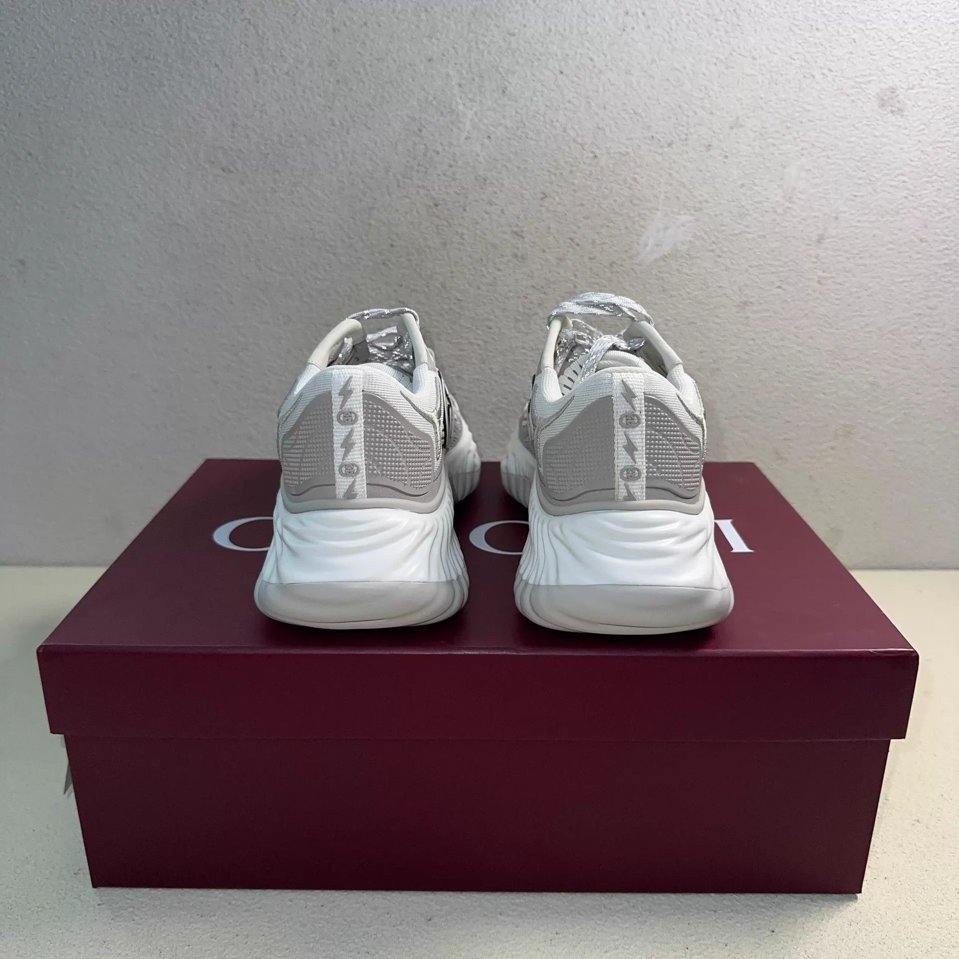 Gucci GUCCI Tennis 1977 Women Low Sneaker White/Grey 37/37.5 Size US 6.5 / IT 36.5 - 3 Thumbnail