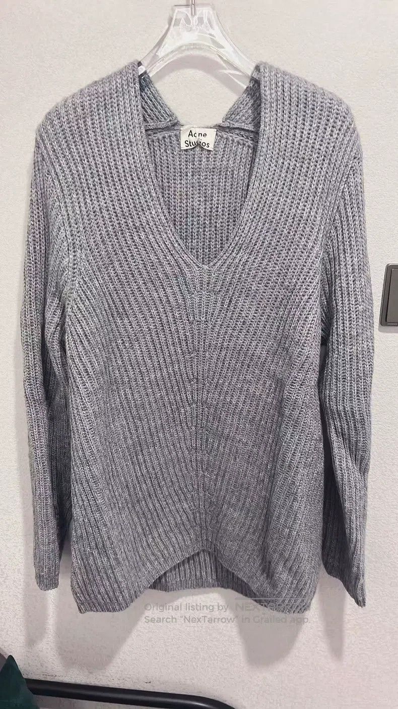 Acne Studios Acne Studios Gray V-neck wool sweater Size XS / US 0-2 / IT 36-38 - 1 Thumbnail