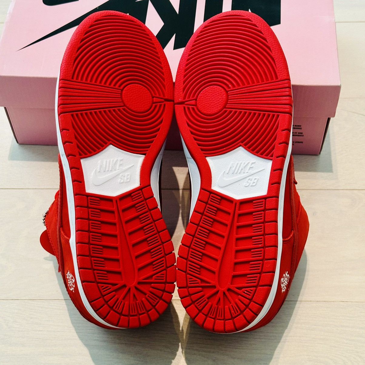 Girls Don't Cry × Japanese Brand × Nike GIRLS DONT CRY x NIKE SB DUNK LOW PRO QS 8.5 verdy visty Size US 8.5 / EU 41-42 - 6 Thumbnail