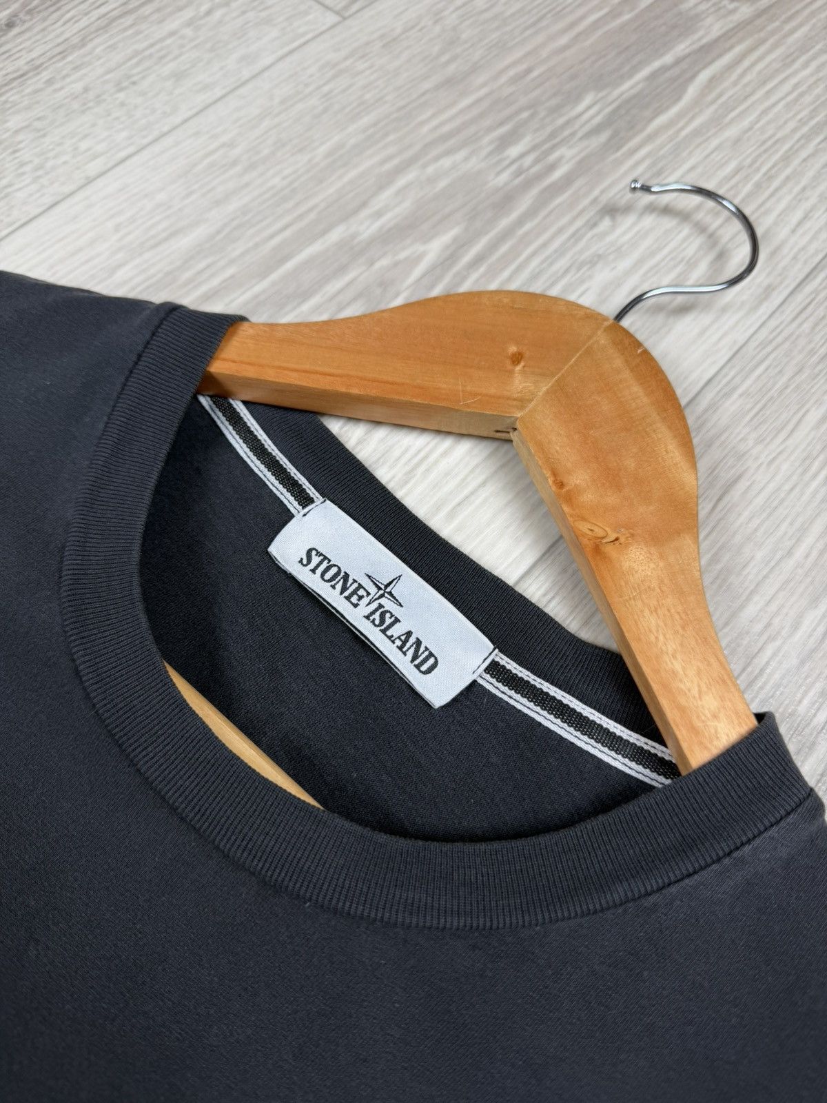 Stone Island Stone Island Geometric Logo Print Black Distressed T-Shirt Size US M / EU 48-50 / 2 - 5 Thumbnail
