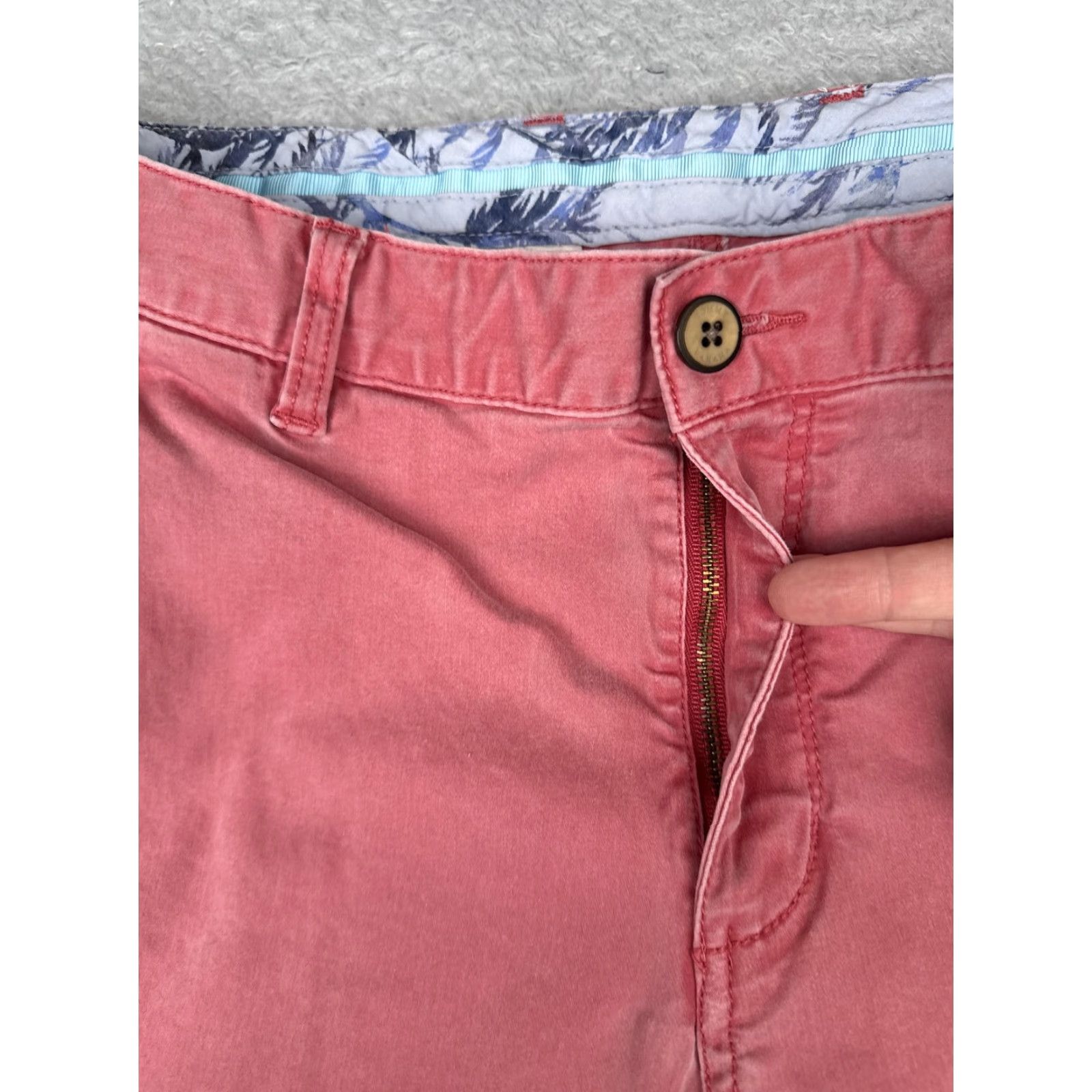 Tommy Bahama Tommy Bahama Shorts Mens 32 Chino Flat Front Zip Fly Stretch Marlin Beach Casual Update Size US 32 / EU 48 - 6 Thumbnail