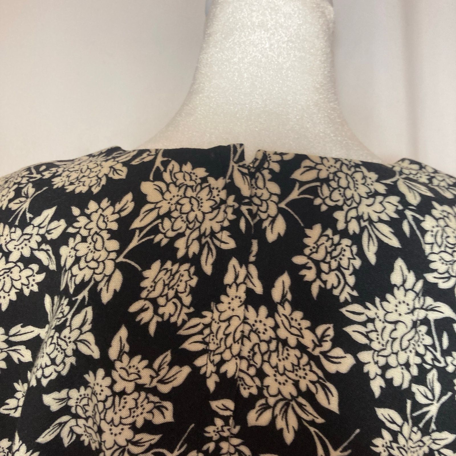 Other Jane Singer Black Ivory Floral Shoulder Pads Bow Midi Dress Size L / US 10 / IT 46 - 9 Thumbnail