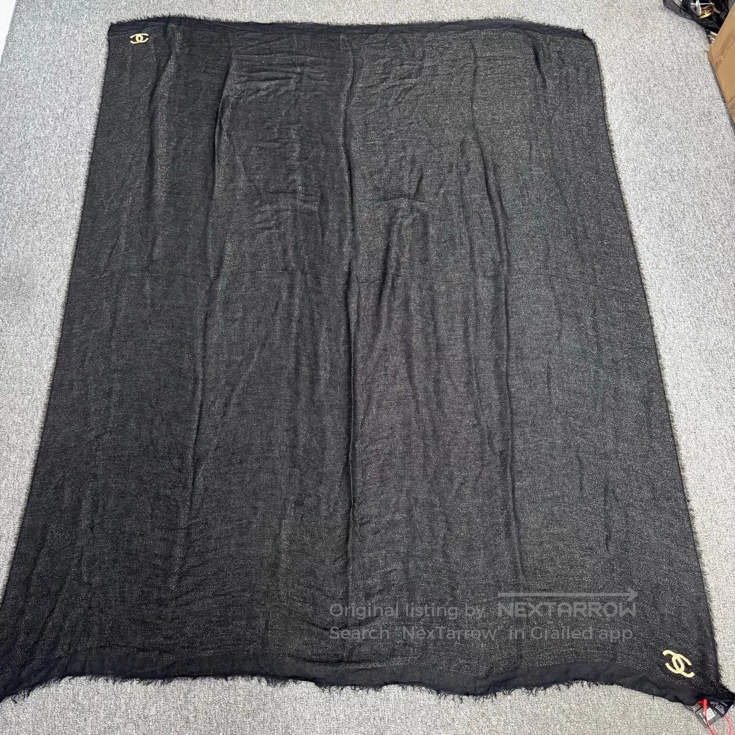Chanel Chanel Double S embroidery, shiny silk, elegant scarf| Size ONE SIZE - 1 Thumbnail