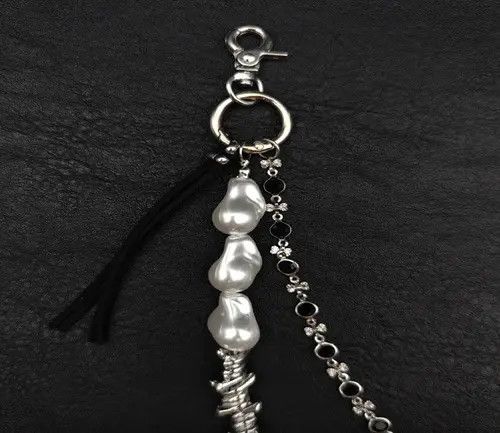 Jewelry Elegant Pearl and Silver Layered Wallet Chain Size ONE SIZE - 5 Thumbnail