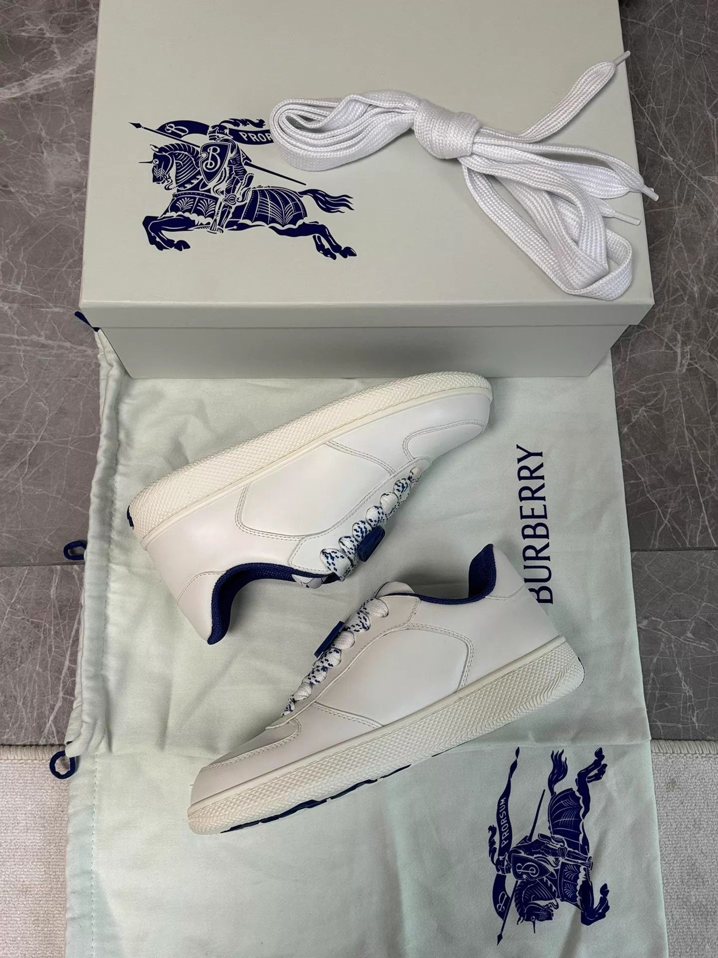 Burberry Burberry Terrace Horseferry Unisex White/Blue Trainer 36 Size US 5.5 / IT 35.5 - 7 Thumbnail