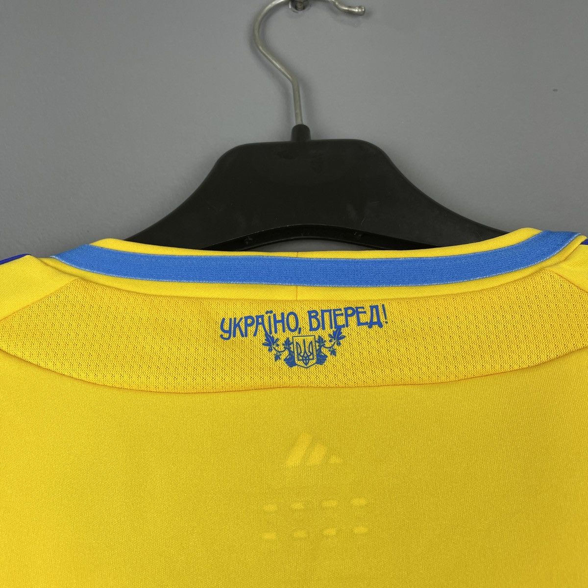 Adidas Ukraine National Team Home Genuine Jersey Shirt Euro 2012 M Size US M / EU 48-50 / 2 - 10 Thumbnail