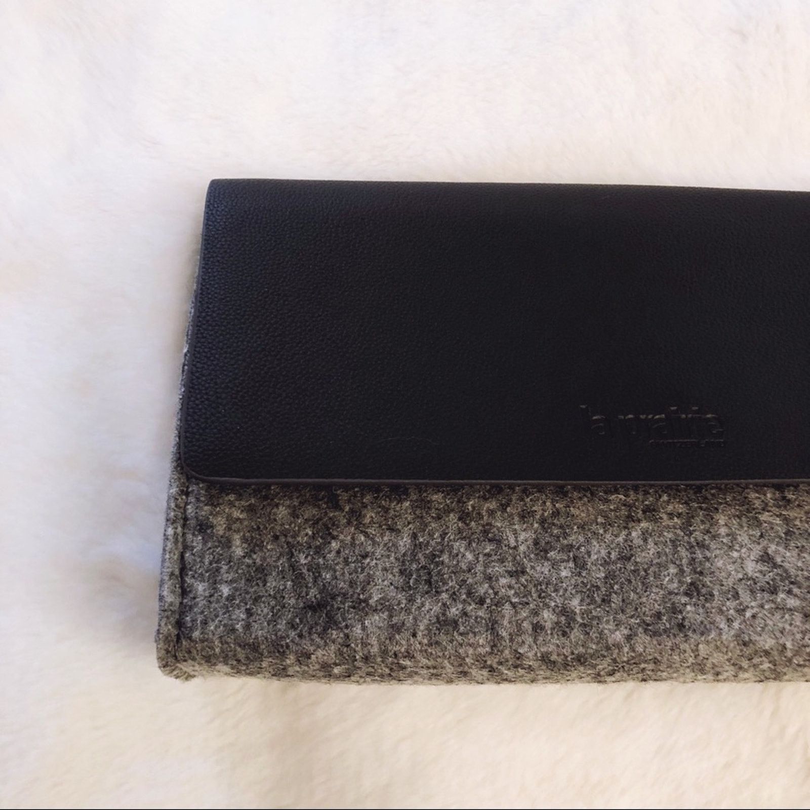 Other La Prairie Gray Makeup Bag/Clutch Size ONE SIZE - 3 Thumbnail